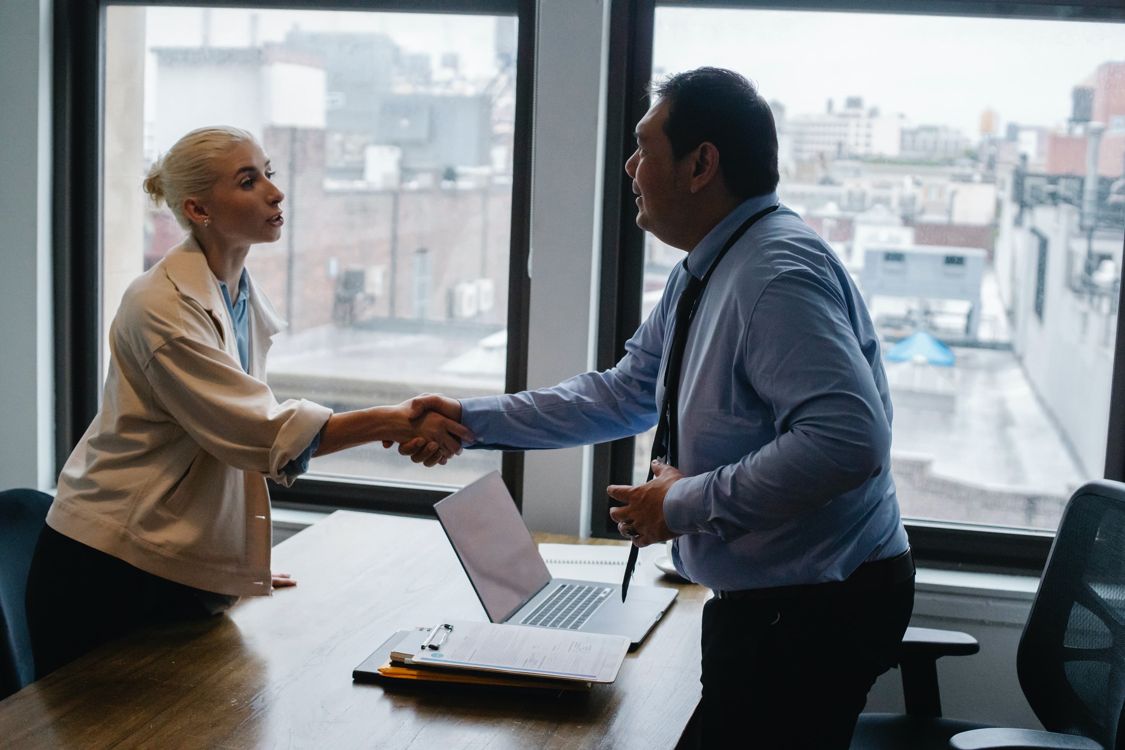 Finding Hidden Job Opportunities through Recruiters and Headhunters
